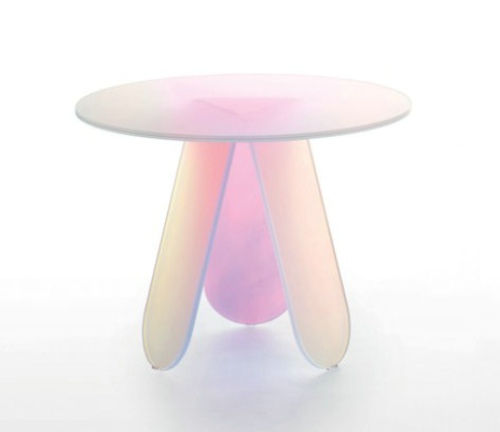 西班牙设计师的彩虹玻璃家具