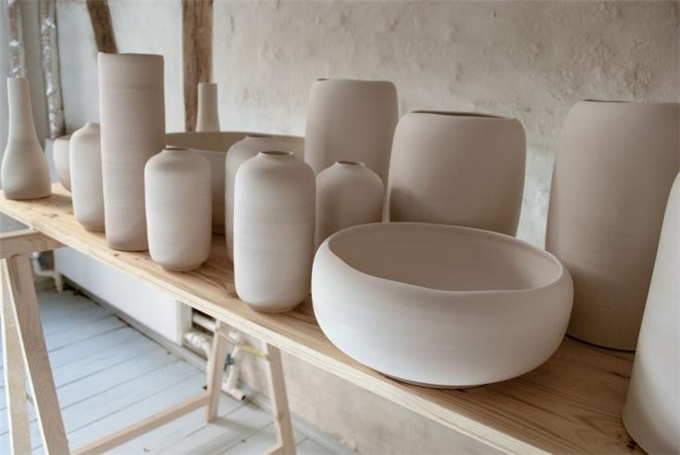 13-24-40-tortus copenhagen unglazed pots-733x491.jpg