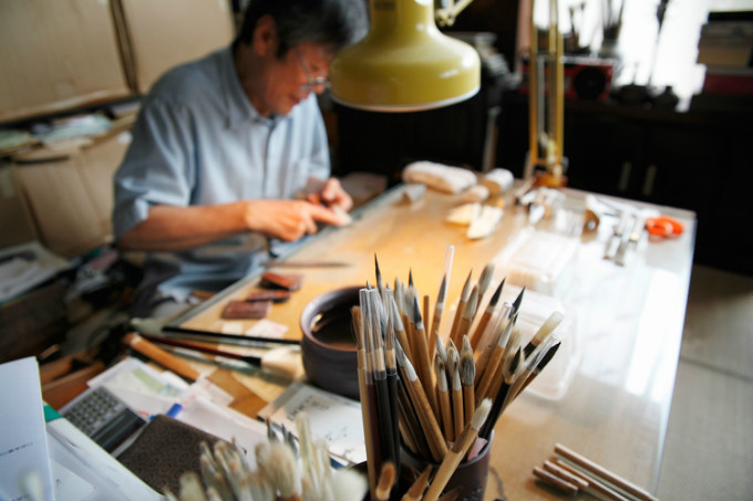 日本国家级传统工艺品继承人，一只毛笔100多道工序独自完成