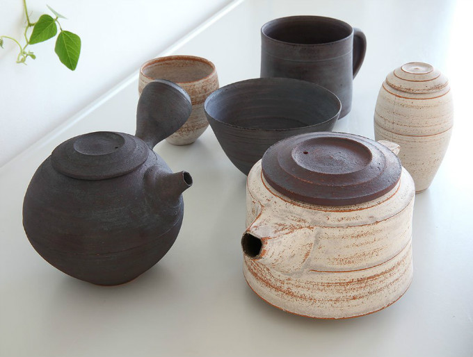 New-at-OEN-Shop-Ceramics-by-Japanese-Potter-Akihiro-Nikaido-1.jpg