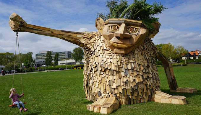 r11111111····ecycled-sculpture-troels-the-troll.jpg