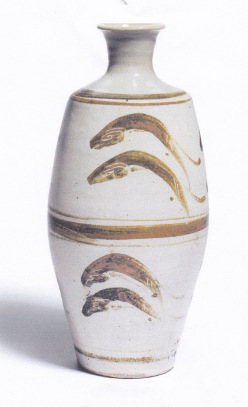 leaping-salmon-vase-estimated-at-c2a35000-to-c2a37000-sold-for-c2a332500.jpg