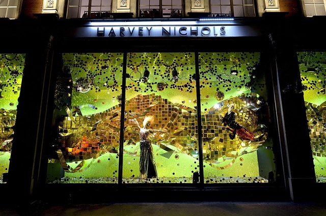 london-christmas-windows-harveynicks01.jpg