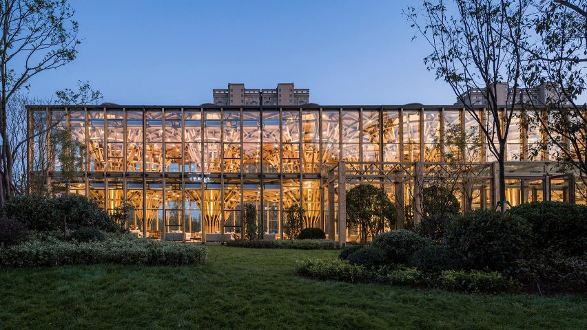 longfu-life-experience-centre-luo-studio-china-architecture-timber_dezeen_1704_hero-852x480.jpg