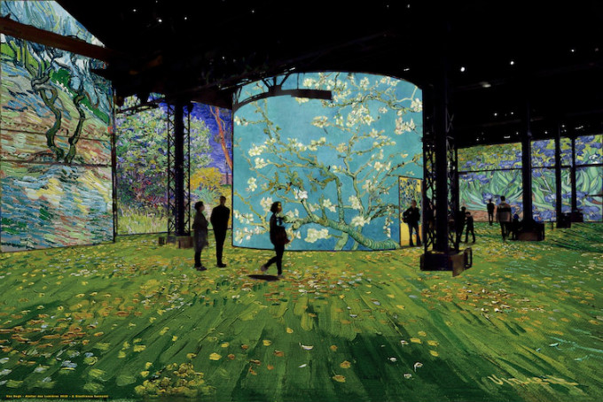 van-gogh-art-atelier-des-lumieres-1.jpg