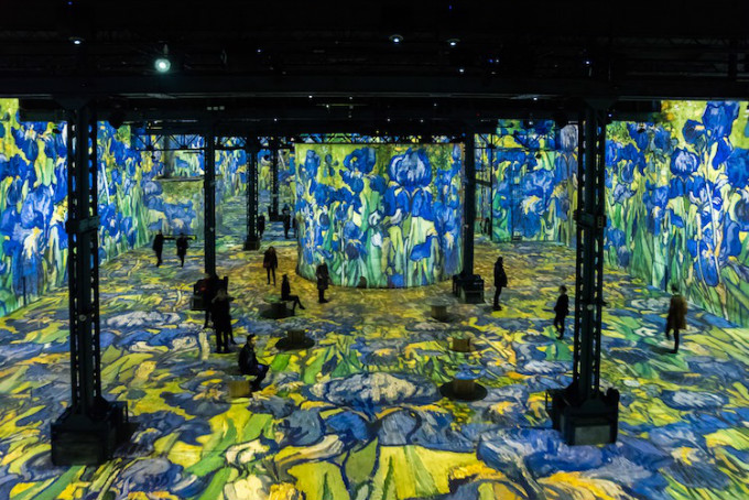 van-gogh-art-atelier-des-lumieres-9.jpg