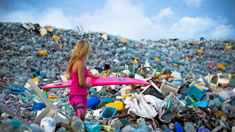 细思极恐，人类到底吃了多少塑料鱼？“深海勇士号”首次曝光海底巨型垃圾场。