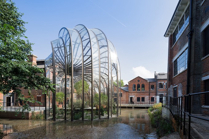 486_01_MR_BombaySapphireDistillery_CREDIT_IwanBaan.jpg