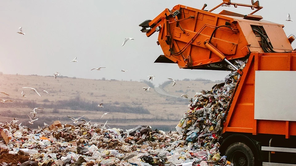 中国禁回收洋垃圾！世界都慌了！