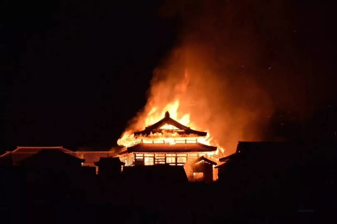 冲绳“故宫”首里城毁于大火 ...